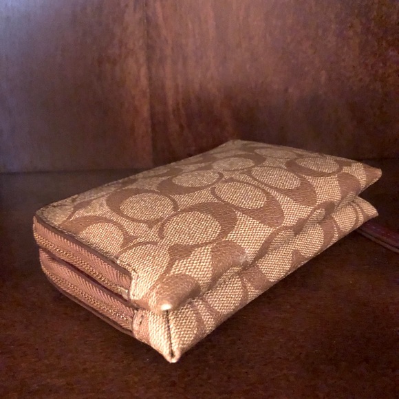 Coach Wristlet Wallet - Picture 6 of 13